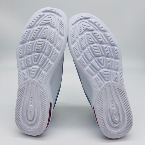 Nike Air Max Axis - Picture 8 of 10